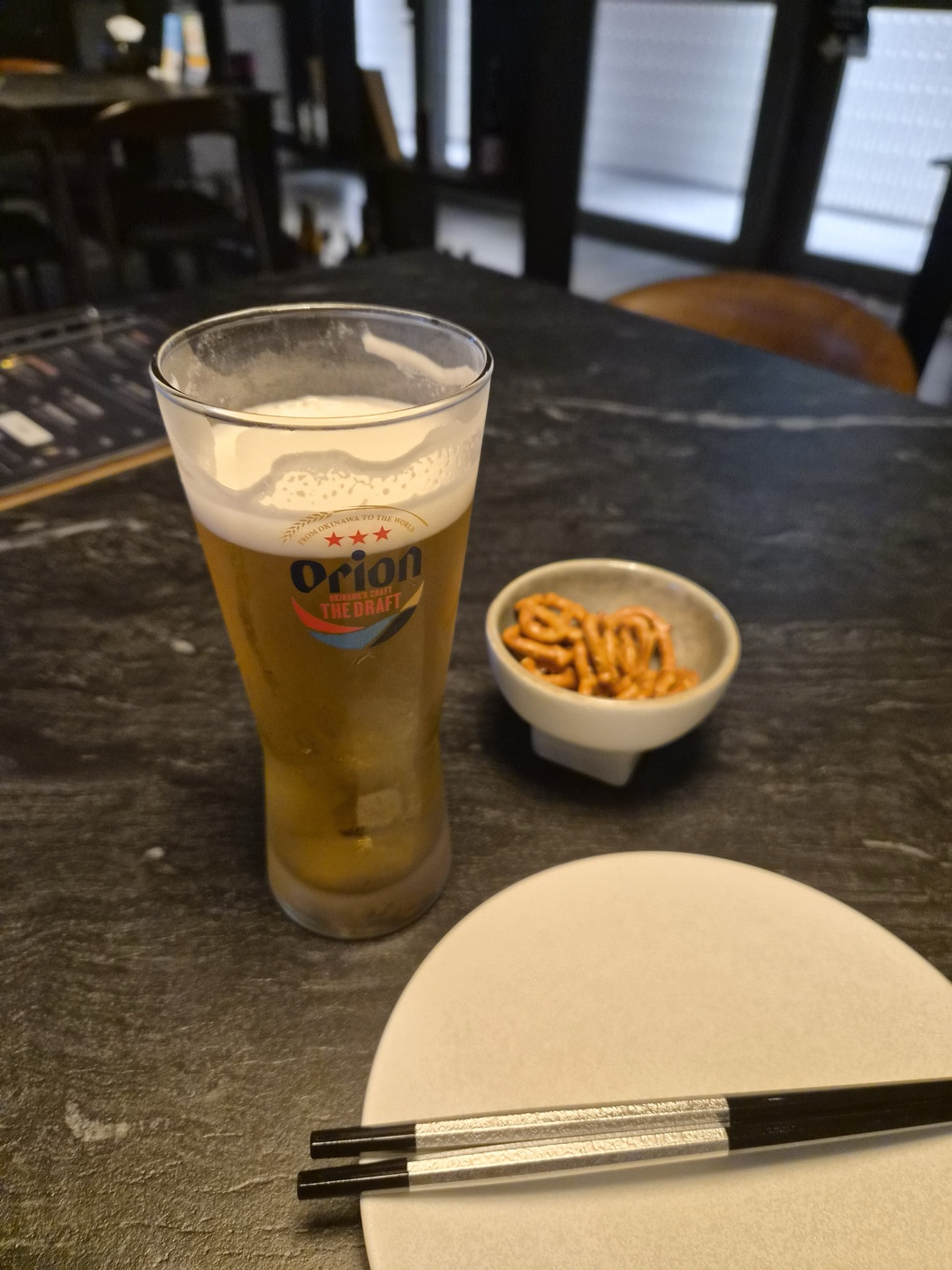 용인 소올밤 오리온 생맥주 한 잔과 기본 스낵